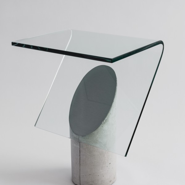 Mesa Dobra por Rodrigo Ohtake - Imagem 1